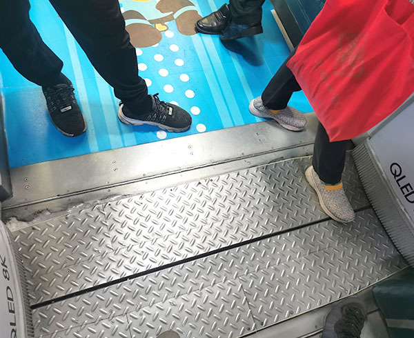 高鐵車廂聯連